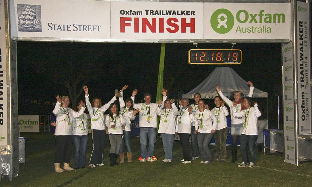 GB-_121-Finish Area - Volunteers.jpg